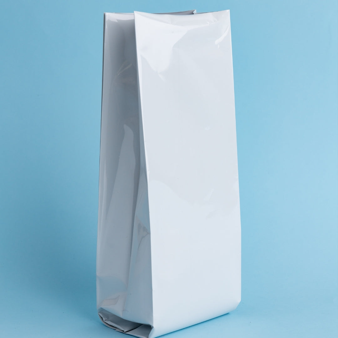Bolsa Trilaminada Blanca - Fuelle y Sello lateral (3 capas) - 2.2lb o 1Kg - 50 Unidades